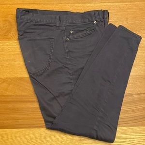 Banana Republic men’s dark Navy chinos
